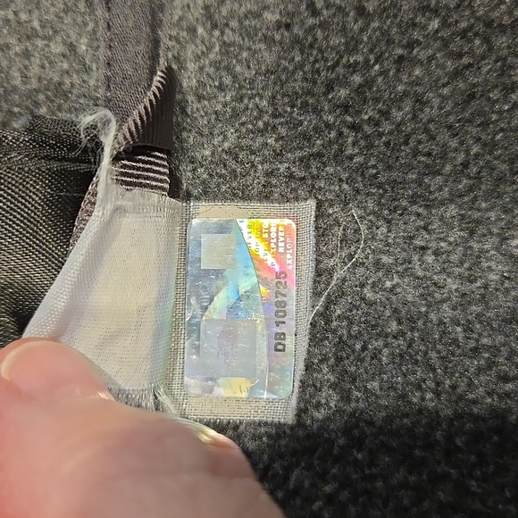 THE NORTH FACE MEN'S FULLZIP GREY FLEECE JACKET. NO SZ TAG. PLZ SEE MEASUREMENTS - Picture 4 of 14